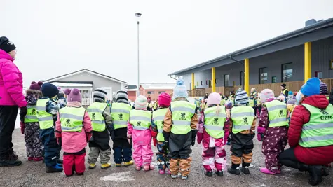 UPM Plywood unterst&#xFC;tzt mit seinem Biofore Share &amp; Care-Programm Kinder und Jugendliche