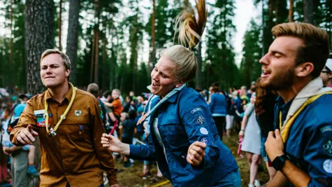 Leiri&#xE4; ja yhteist&#xE4; tulevaisuutta rakentamassa