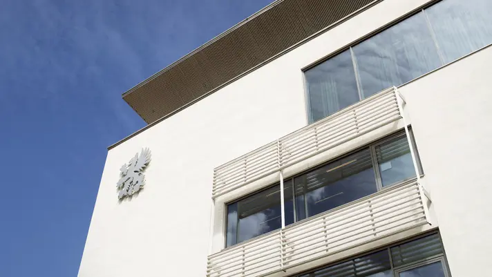UPM:n hallitus on p&#xE4;&#xE4;tt&#xE4;nyt perustaa uuden henkil&#xF6;st&#xF6;n osakes&#xE4;&#xE4;st&#xF6;j&#xE4;rjestelyn ja hyv&#xE4;ksynyt uusien vuosittaisten ohjelmien aloittamisen UPM:n osakepalkkioj&#xE4;rjestelmiss&#xE4;