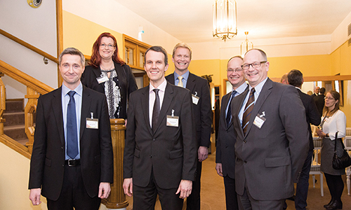From left: Harri Tuomaala (St1), Sari Mannonen (UPM), Marko Snellman (UPM), Mika Anttonen (St1), Petri Kukkonen (UPM) and Mika Wiljanen (St1) at the UPM BioVerno club.