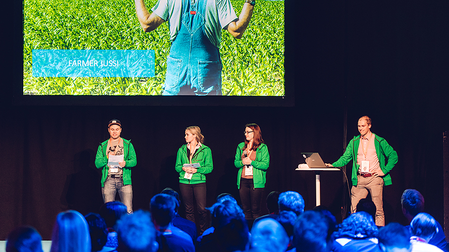 adic-upm-team-pitch-890x501