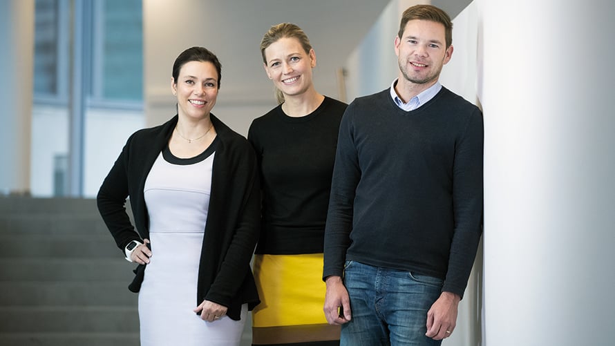 Pia Nilsson, responsible for Biomedicals products (left), senior researcher Vilja Pietiäinen from FIMM and product expert Lauri Paasonen from UPM work closely together in cancer research. 
