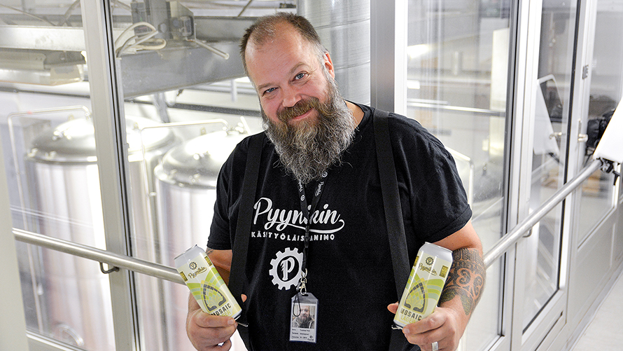 “The Vanish label is so thin that it reduces the amount of material required and preserves the environment”, says Brewmaster Tuomas Pere from Pyynikki Craft Brewery.